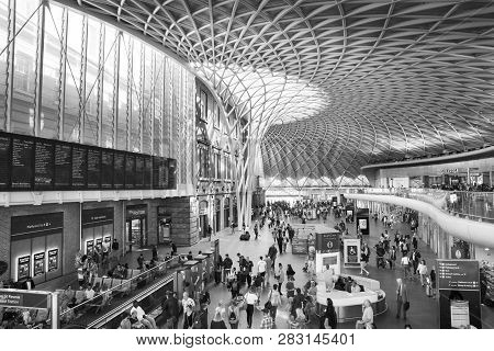 London, England - May 19, 2018. Interior Of Kings Cross Western Concourse, London, England, May 19, 