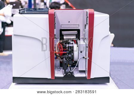 Advance Technology Atomic Absorption Spectrometer For Metal Check Volume In Element By Select & Dete