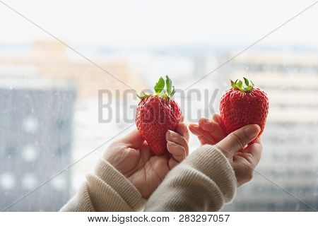 Japan Strawberry In Hand