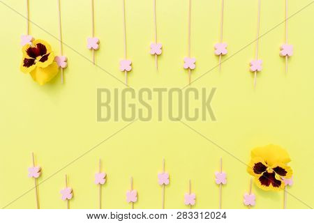 The Skewer For Design Background, Art Pattern, Uellow Background. Copy Space. Kitchen Utensils. Pile