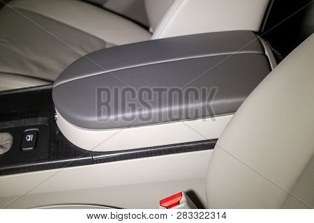 Novosibirsk, Russia - 08.01.2018: The Interior Of The Car Acura Mdx With A View Of The Armrest And S