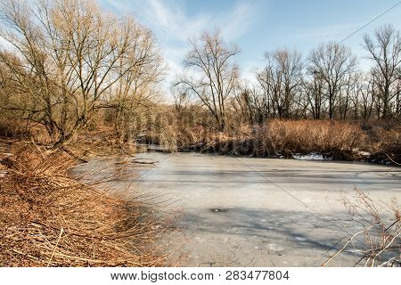 Frozen Parapotamon Of Odra River Near Bohumin City On Czech-polish Borders During Beautiful Winter D