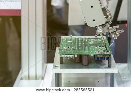 High Technology And Modern Automatic Robot For Pcb (print Circuit Board) Assembly Machine During Sol