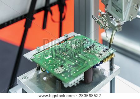 High Technology And Modern Automatic Robot For Pcb (print Circuit Board) Assembly Machine During Sol