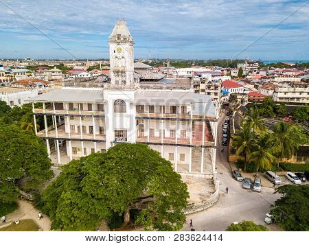 The House Of Wonders. Stone Town, Old Colonial Center Of Zanzibar City, Unguja Island, Tanzania. Aer