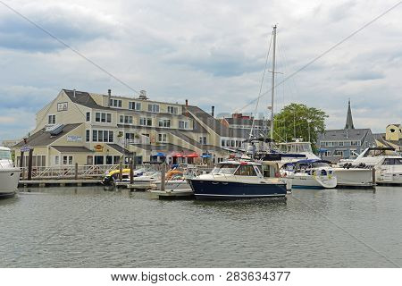 Salem, Ma, Usa - Aug 15, 2014: Yachts In Salem Harbor In Historic Town Salem, Massachusetts, Usa.