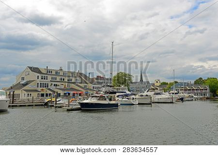 Salem, Ma, Usa - Aug 15, 2014: Yachts In Salem Harbor In Historic Town Salem, Massachusetts, Usa.