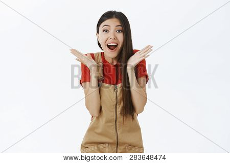 Girlfriend Receiving Awesome Surprise Reacting Happily And Joyful Gasping From Delight Gesturing Wit
