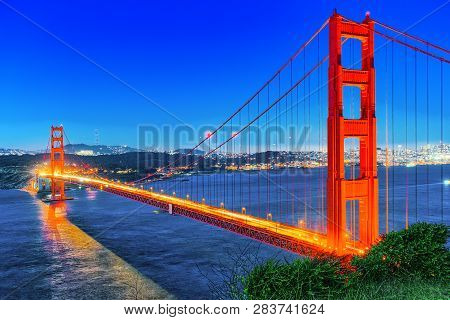 Panorama Of The Gold Gate Bridge And San Francisco City At Night, California.ставрпо