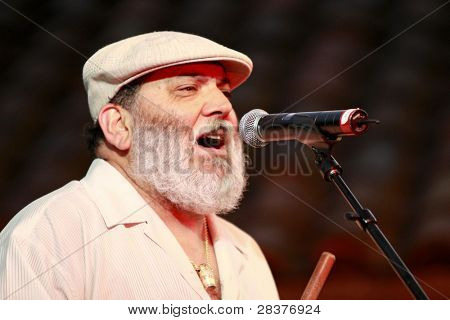SANTA YNEZ, CA - 30 maj: Poncho Sanchez på 