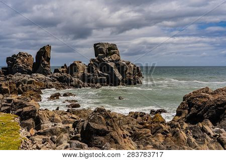 Amazing Coastline At Cape Foulwind Westport New Zealand, Great Coast With The Waves Of The Ocean In 