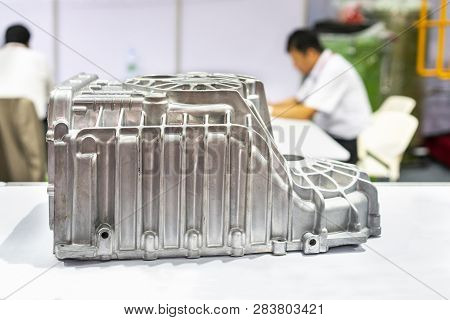Aluminum Alloy Cove Crankcase Engine Part For Automobile Or Vehicle Before Machining Made From High 