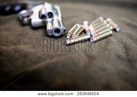 .357 Magnum Revolver Stainless Steel Hand Gun