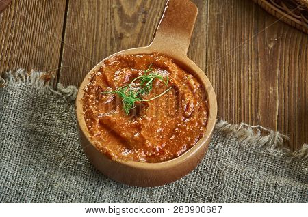 Russian  Classic Khrenovina Sauce