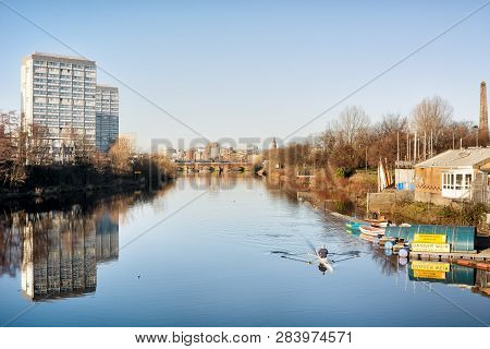 Glasgow, Uk - January 01, 2019: View Over The River Clyde And High-rise Blocks In The Gorbals From S