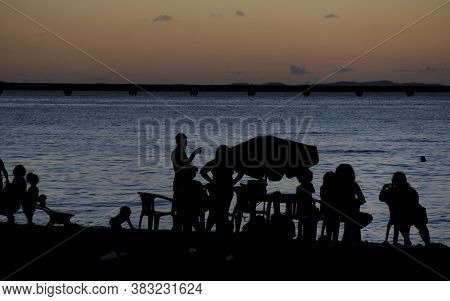 Salvador, Bahia / Brazil - February 11, 2013: Sunset On The Beach Of Santome Suburbio In The City Of
