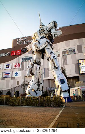 Tokyo / Japan - March 15, 2019: Full Scale, Full Sized Of Unicorn Gundam (rx-0) Statue In Front Of D