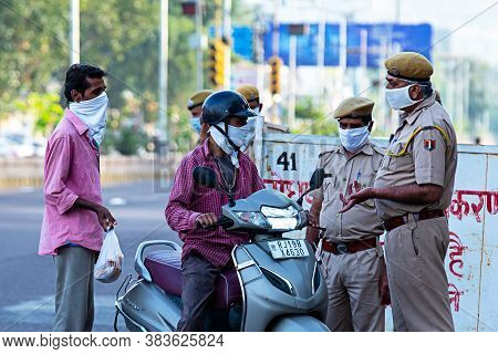 Jodhpur, Rajashtbn, India. 30 March 2020. Police Stops Citizen, Commuters, Etire Countary Lockdown T