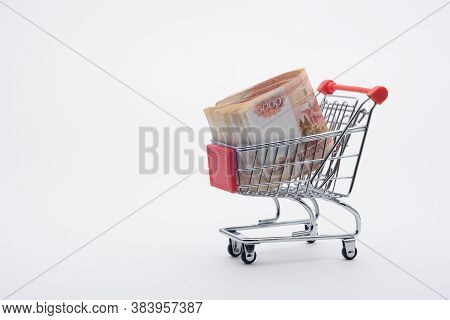 There Is A Bundle Of Russian Five-thousandth Bills In The Grocery Cart