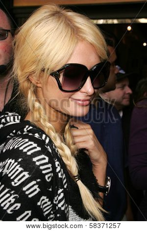 Paris Hilton at the Ceremony Honoring Los Angeles Lakers Owner Jerry Buss with the 2,323rd star on the Hollywood Walk of Fame. Hollywood Boulevard, Hollywood, CA. 10-30-06