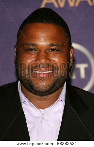 Anthony Anderson at the 2006 TNT Black Movie Awards. Wiltern Theatre, Los Angeles, CA. 10-15-06