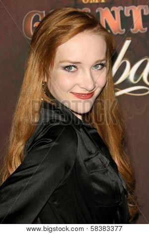 Scarlett Pomers at the CMT Giants honoring Reba McEntire. Kodak Theatre, Hollywood, CA. 10-26-06