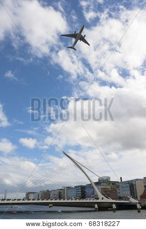 Dublin, Ireland - Sept 15: Flightfest Over Samuel Beckett Bridge In Dublin Ireland On September 15,
