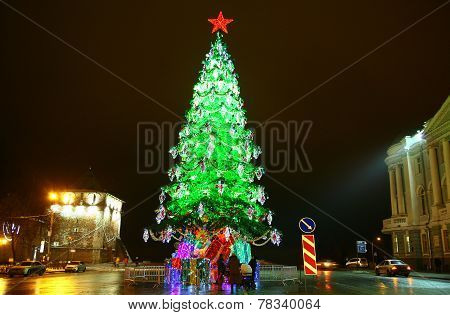 Minin Square Decorated Light Christmas Trees With Red Star