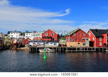 Henningsvaer