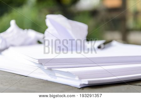 Lack of creative wig - paper pile