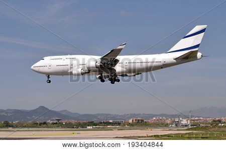 Passengers' commercial Planes preparing itself to land in airport of Barcelona Spain