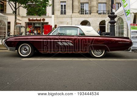 BERLIN - JUNE 17 2017: Personal luxury car Ford Thunderbird (third generation) 1963. Classic Days Berlin 2017.
