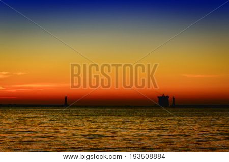 SUNRISE - Morning at the sea bay