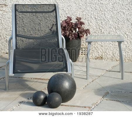 moderne Siver und schwarz liegen für Garten