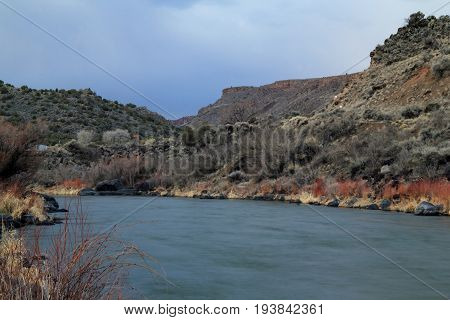 Scenic view of the Rio Grande as it winds through the Orilla Verde Recreation Area in the state of New Mexico