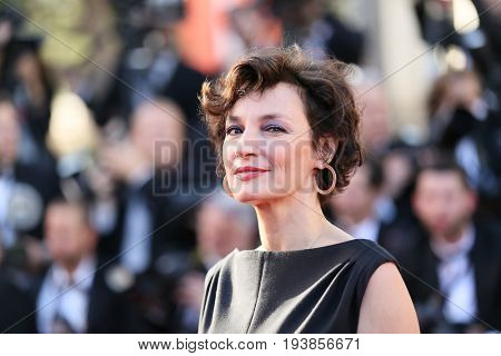 Jeanne Balibar attends the 'Ismael's Ghosts (Les Fantomes d'Ismael)' screening and Opening Gala during the 70th annual Cannes Film Festival at Palais des Festivals on May 17, 2017 in Cannes, France. 