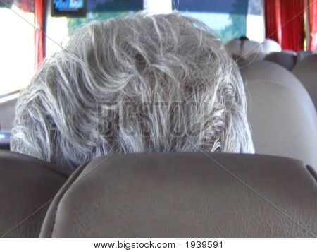 นักท่องเที่ยวคนกินเงินบำนาญผมขาว Closeup