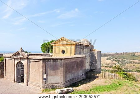 Tarquinia, Italy - Circa September 2017. Sunny Day In Tarquinia. Beautiful View Of Catholic Church (