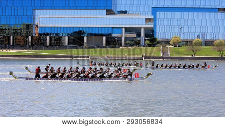 Tempe, Arizona / United States - March 30, 2019: Unnamed Teams Race Toward The Finish Line During Th