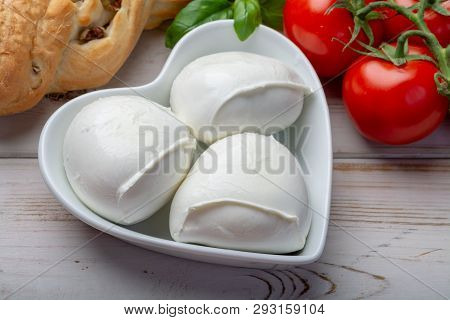 Love Mozzerella, Balls Of Buffalo Mozzarella, Soft Italian Scheese Made From The Milk Of Italian Med
