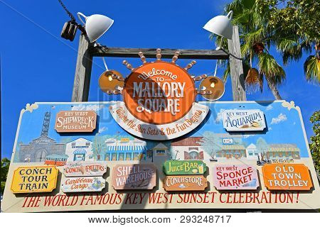 Key West, Fl, Usa - Jan 1, 2015: Colorful Signs At The Entrance Of Mallory Square In Kew West, Flori