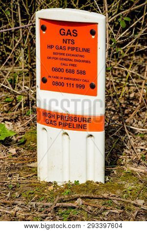 Didcot, United Kingdom, March 28th 2019:- Warning Signs Near Didcot Power Station Warning Of The Hig