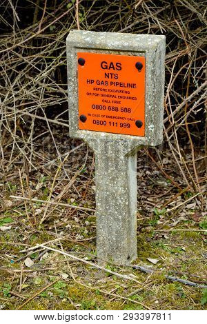 Didcot, United Kingdom, March 28th 2019:- Warning Signs Near Didcot Power Station Warning Of The Hig