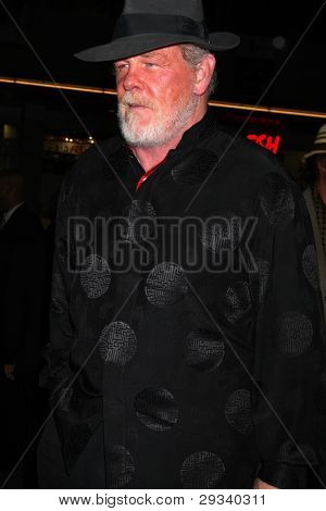 LOS ANGELES - JAN 25: Nick Nolte dorazí na 