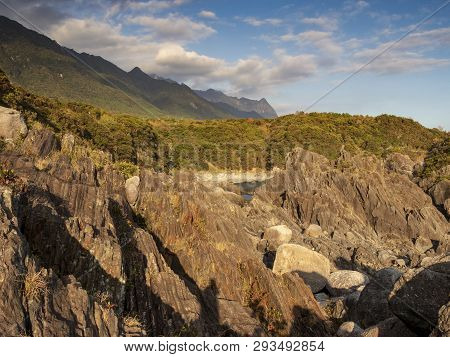 Incredible Mountain Views From The Cliffs Of Yakushima Rocks