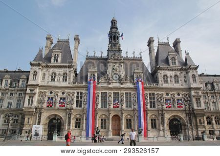 Paris, France - August 27,2017: Beautiful Hôtel De Ville Town Hall In The Blue Sky