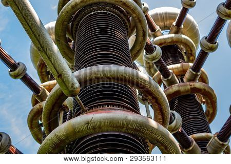 The Experimental Science Setup Cascade Transformers, Technology