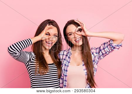 Close-up Portrait Of Nice-looking Attractive Lovely Fascinating Magnificent Winsome Cheerful Straigh