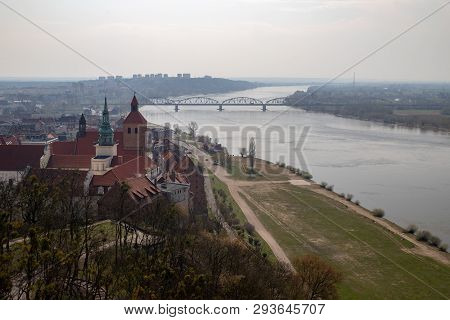 Grudziadz, Kujawsko-pomorskie / Poland - April, 5, 2019: Old Bridge With Spans Over A Large River. R