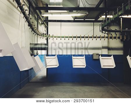 Industrial Automatic Painting Technology. Powder Coatings. Industrial Powder Coating Equipment